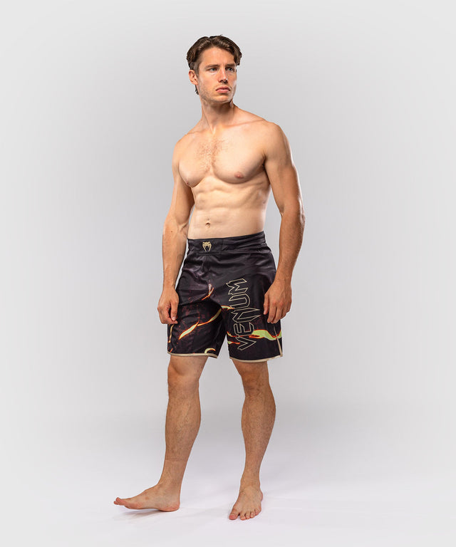 Spodenki MMA Venum x Jujutsu Kaisen Sukuna – Czarne/Beżowe