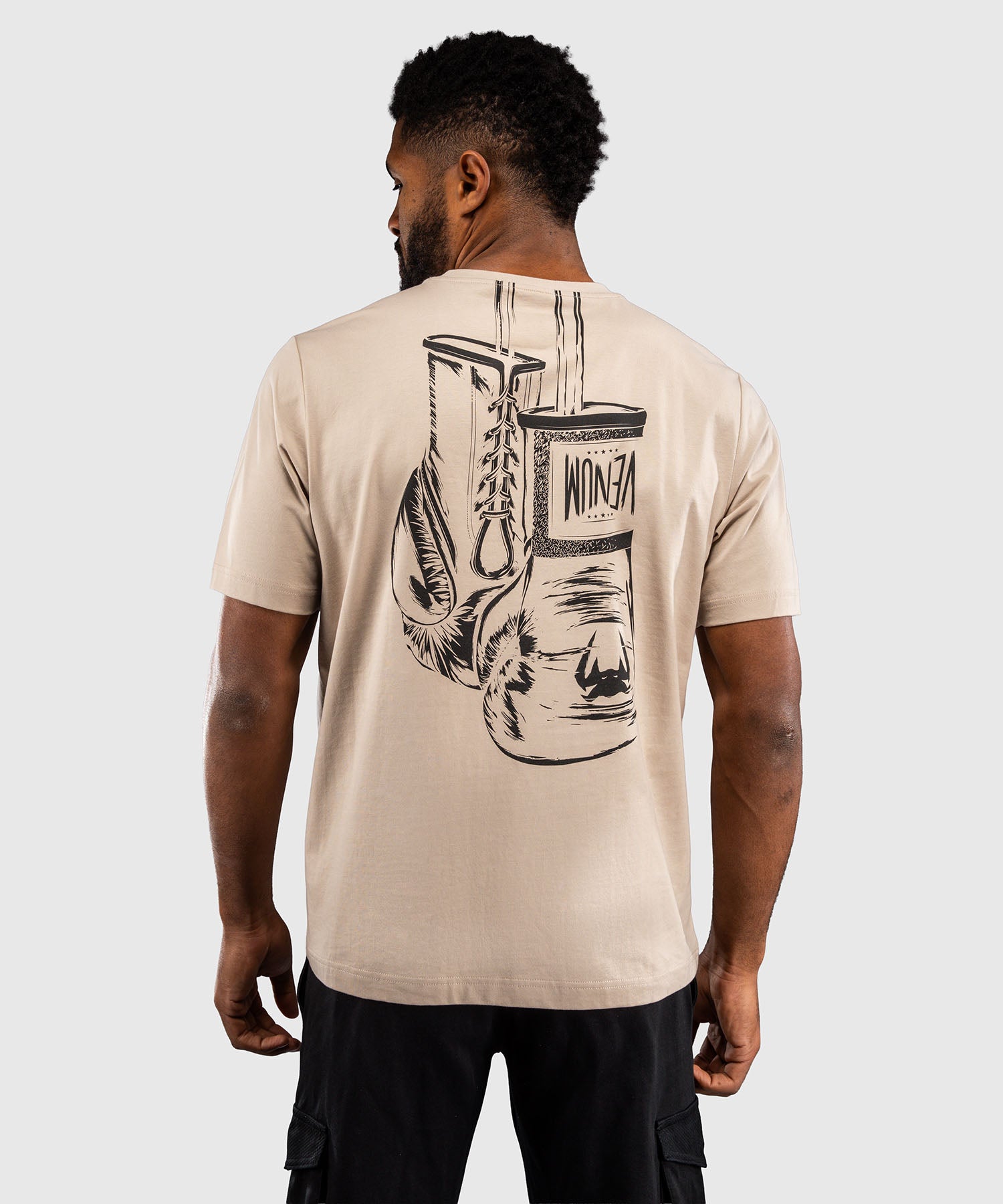 Camiseta Venum Fight Icon – Beige