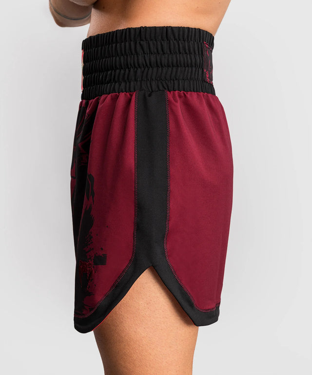 Pantaloncini da boxe Venum x Assassin's Creed Shadows – Bordeaux/Nero