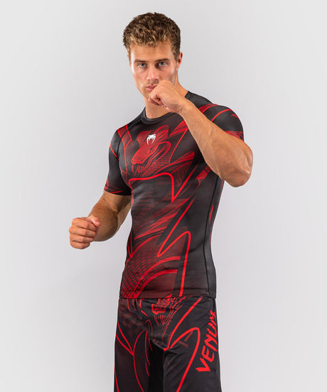 Rashguard Venum Crimson Viper 2.0 Manches courtes – Noir/Rouge