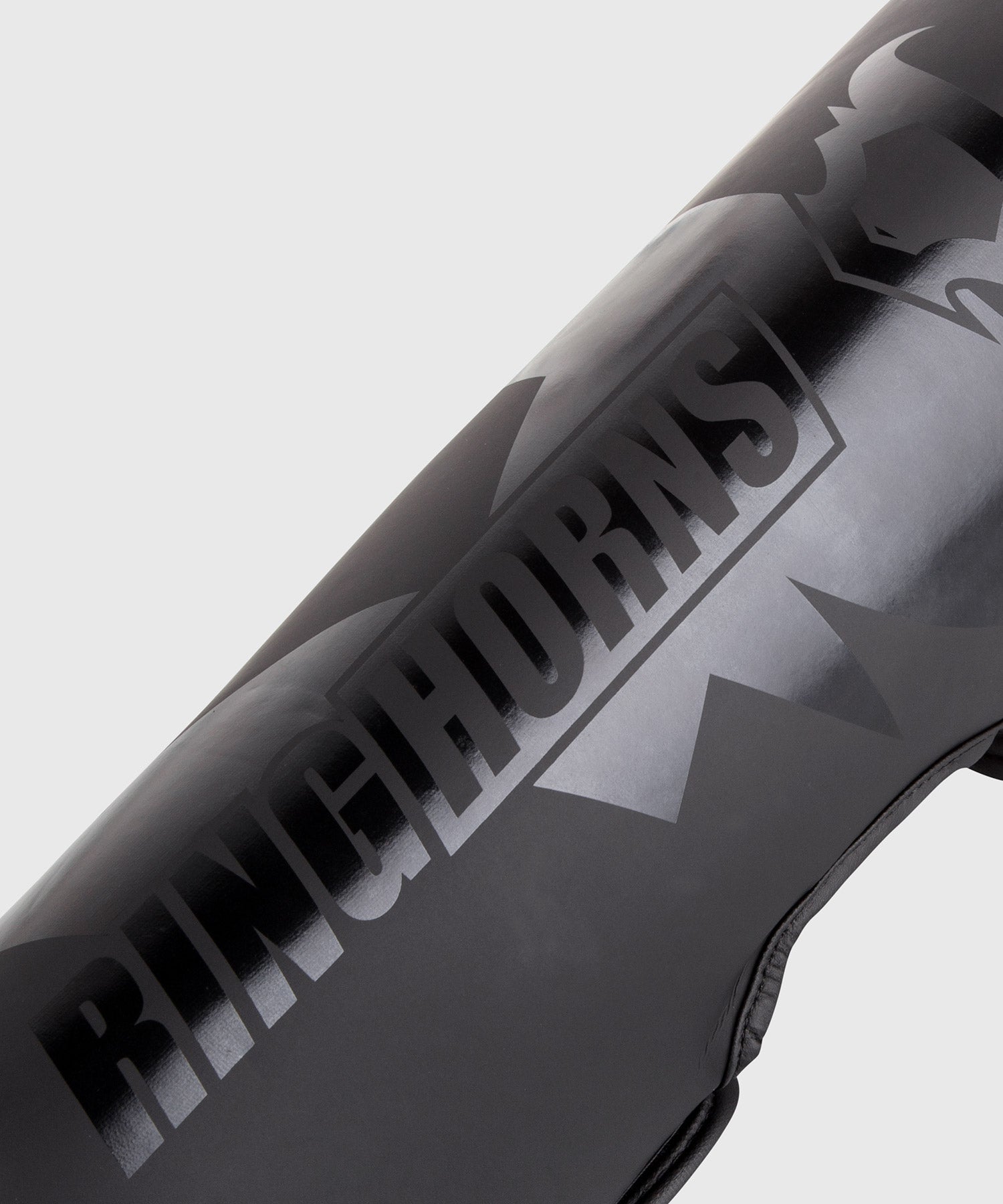 Paratibie Ringhorns Charger – Nero/Nero