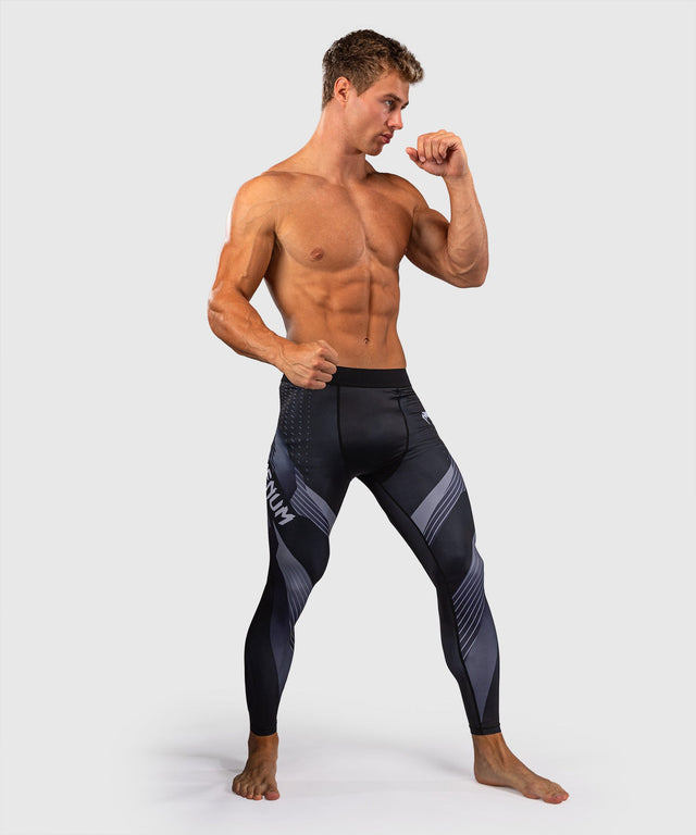 Venum Compression Shorts No-Gi 6.0 – Black/White