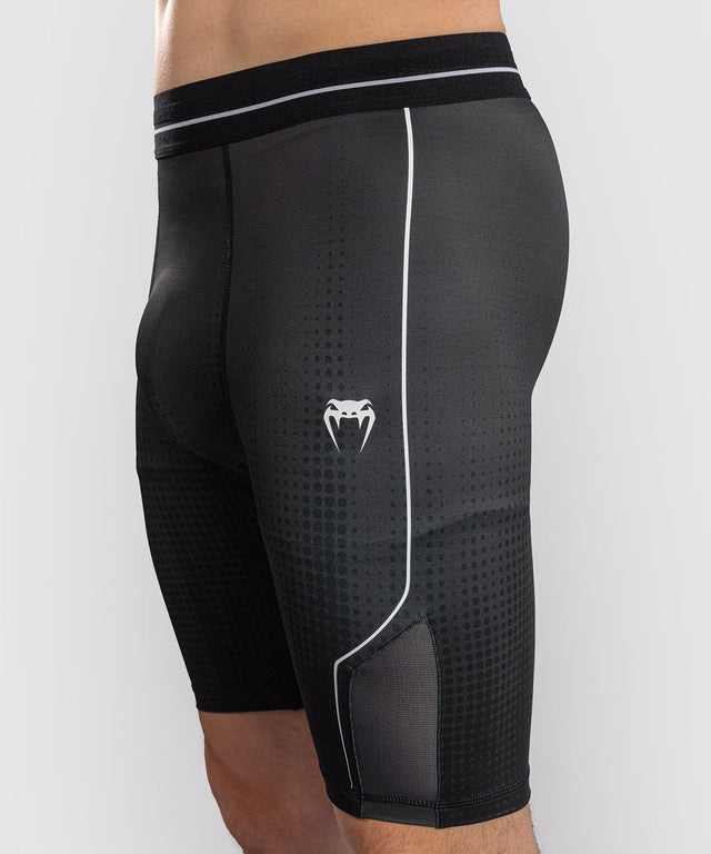 Venum MMA-shorts Stealth – Sort/Hvid