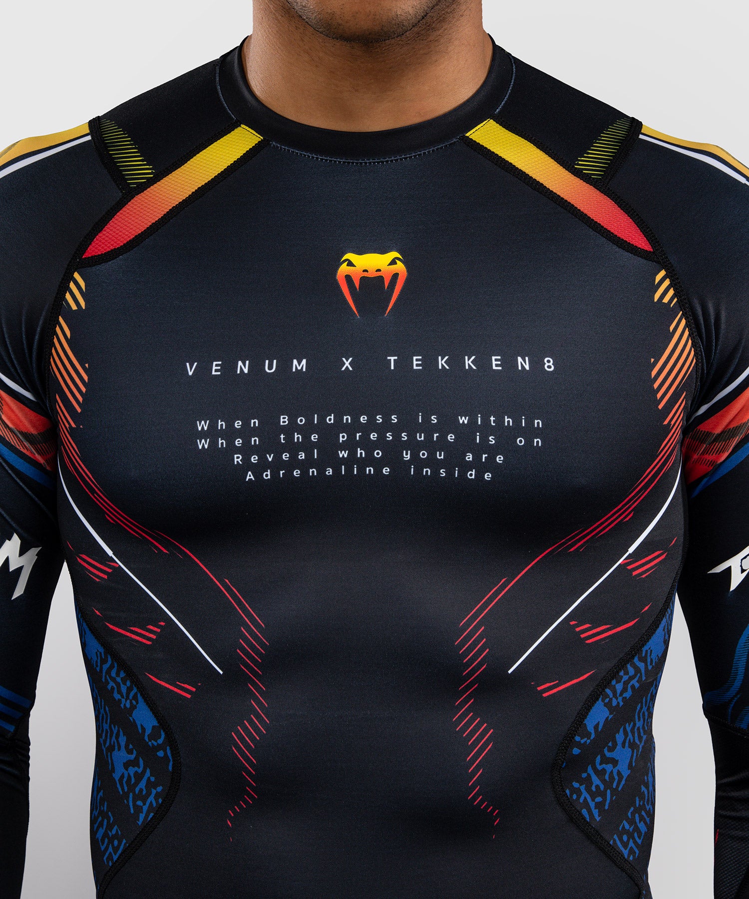 Rashguard Venum TEKKEN 8 Yoshimitsu – Czarny/Pomarańczowy – zdjęcie 5