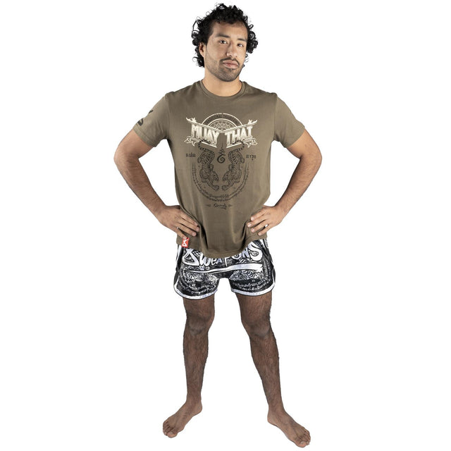 Camiseta 8 WEAPONS Sak Yant Tigers – Oliva