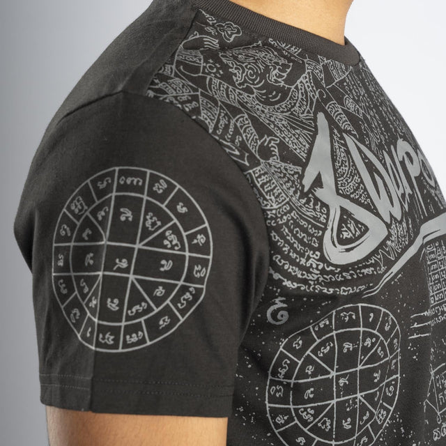 Camiseta 8 Weapons Yantra - Negro