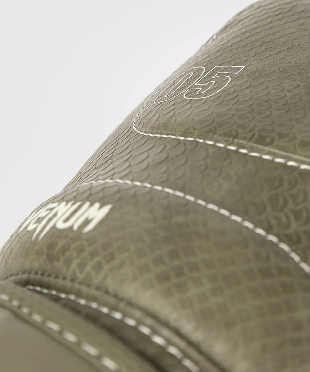 Venum Impact Evo Scales Boxningshandskar – Armé-grön