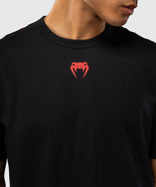 Venum T-Shirt Amazonia Reborn – Schwarz/Rot