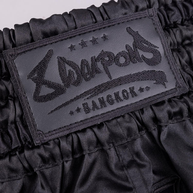 8 WEAPONS Muay Thai-shorts Bangkok – Svart
