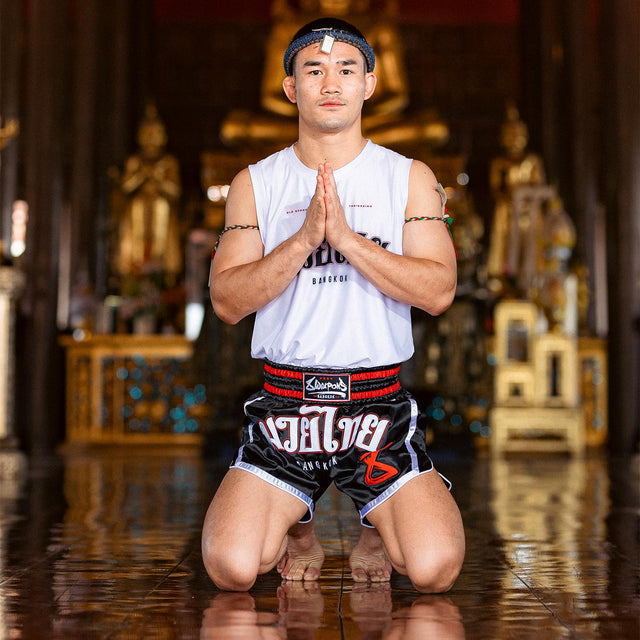 8 WEAPONS Muay-Thai-Shorts Bangkok – Schwarz/Weiß