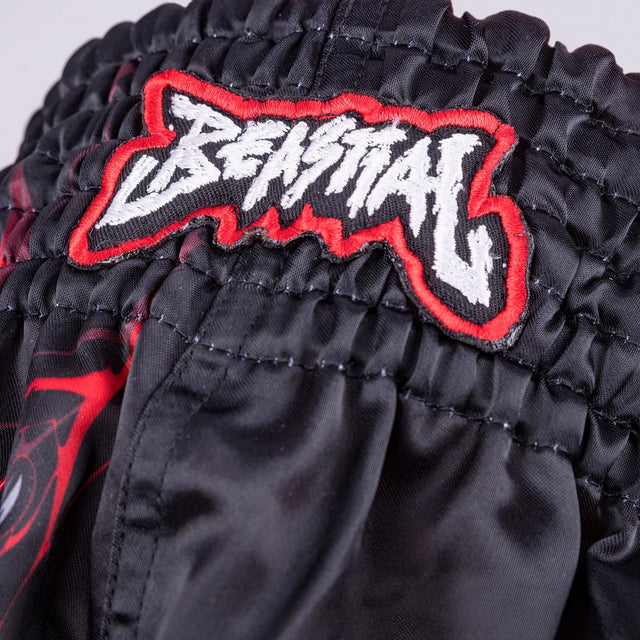 Pantaloncini Muay Thai 8 WEAPONS Beastial Wolf – Nero/Rosso