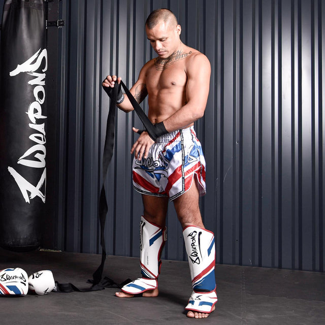 8 WEAPONS Muay Thai shorts Shift – Hvid/Navy/Rød