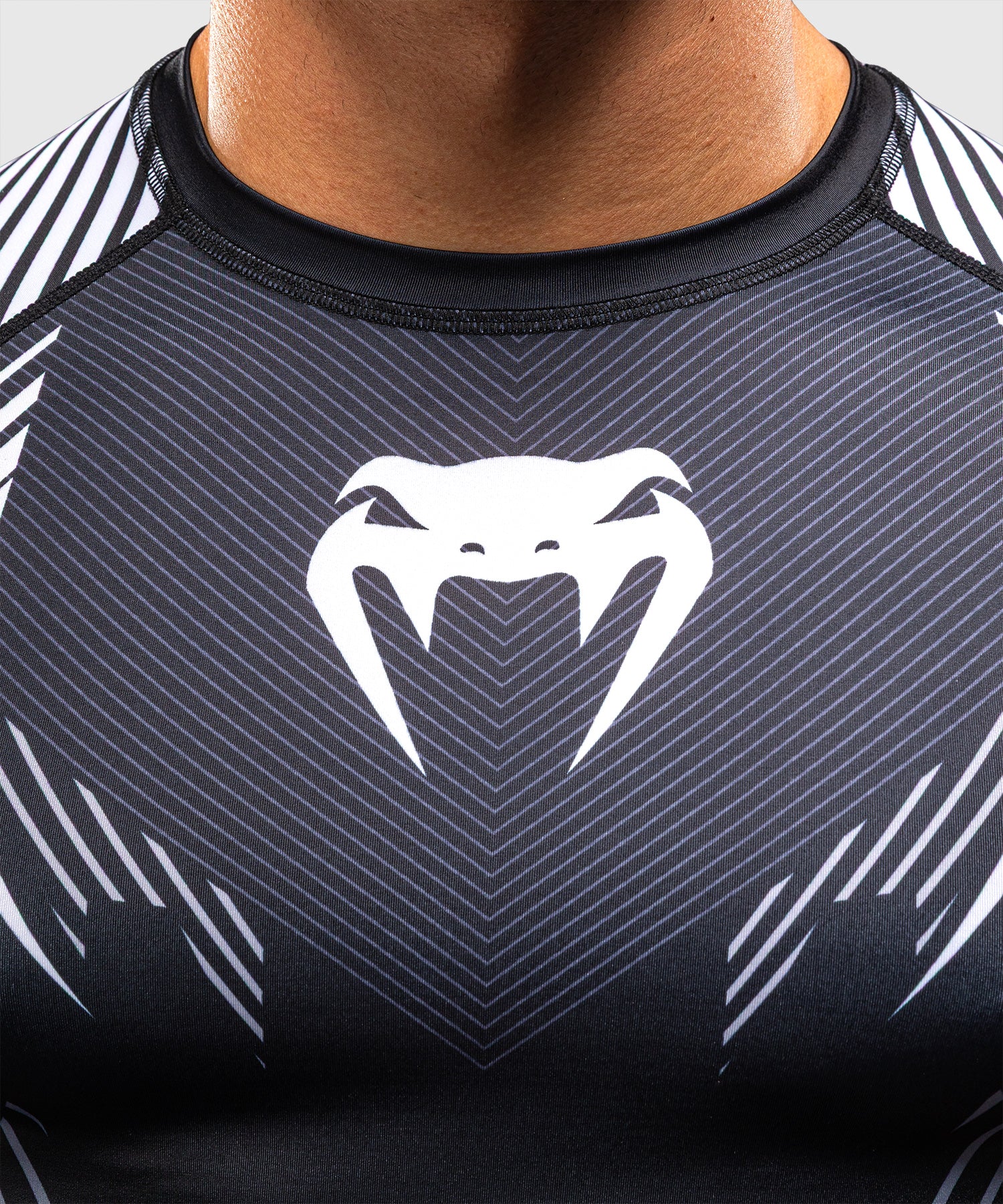 Venum Rashguard No-Gi 6.0 Long Sleeves – Black/White