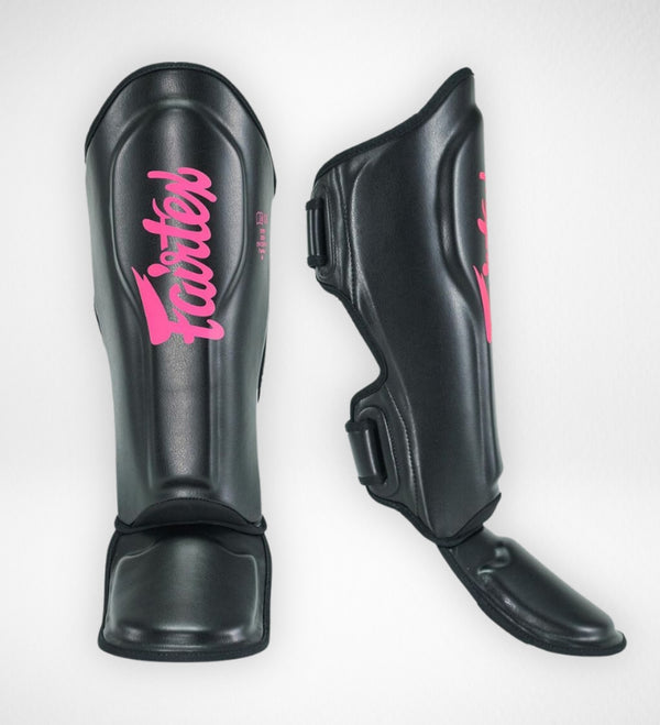 Ochraniacze na piszczele Fairtex FXB – Czarne/Różowe