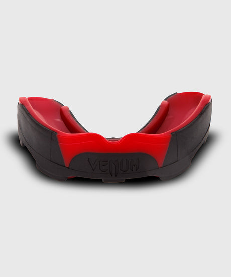 Venum Mundschutz Predator – Schwarz/Rot