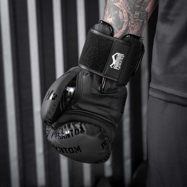 Guantes de boxeo Phantom Athletics Velcro – Negro/Blanco