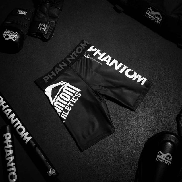 Phantom Athletics Kompressionsshorts Vector Team – Schwarz