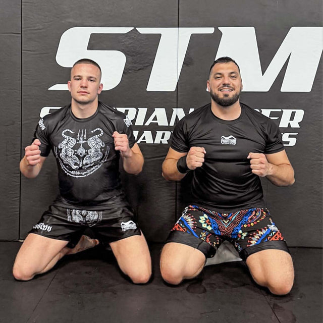 Muay Thai trenky Phantom Athletics Sak Yant – Černé