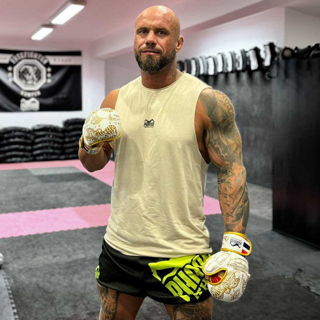 Mănuși MMA de sparring Phantom Athletics Muay Thai – Alb/Aur