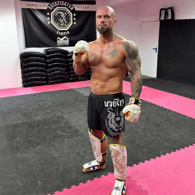 Mănuși MMA de sparring Phantom Athletics Muay Thai – Alb/Aur