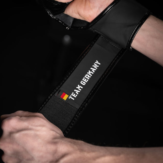 MMA rukavice Phantom Athletics German Eagle – Černé