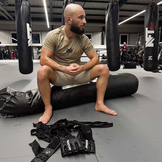 Phantom Athletics Apex Fight MMA Gloves – Black