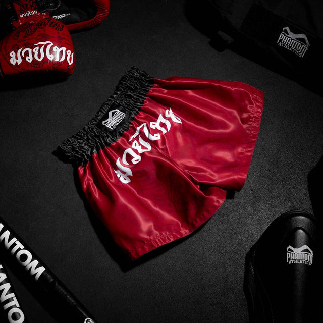 Phantom Athletics Muay Thai-shorts Sak Yant – Röd