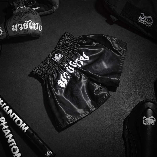 Muay Thai trenky Phantom Athletics Sak Yant – Černé