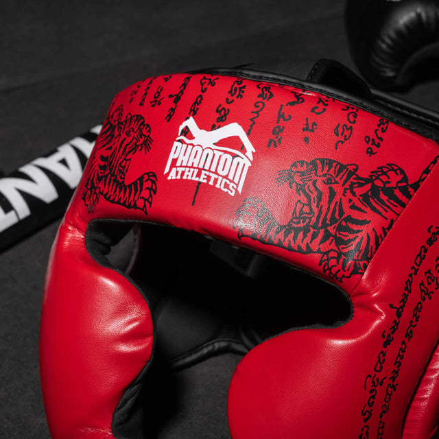 Capacete de boxe Phantom Athletics Muay Thai – Vermelho