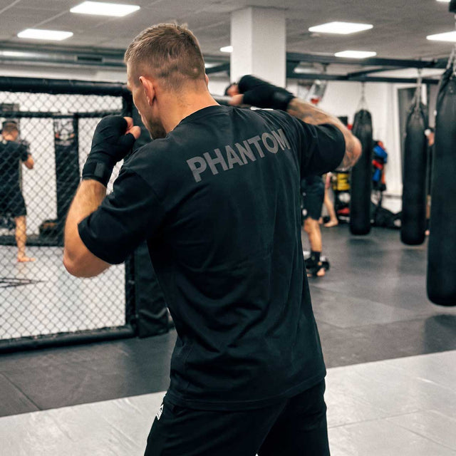 Camiseta Phantom Athletics Oversize Blacked – Negro