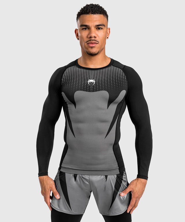 Rashguard Venum Attack Mangas Compridas – Preto/Cinzento