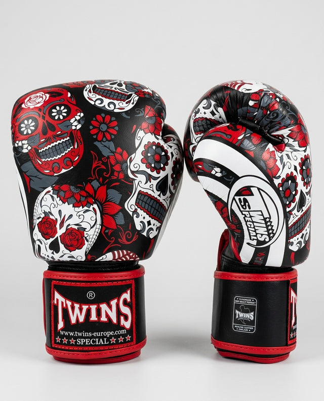 Twins Boxningshandskar FBGVL3 Skull – Svart/Röd/Vit