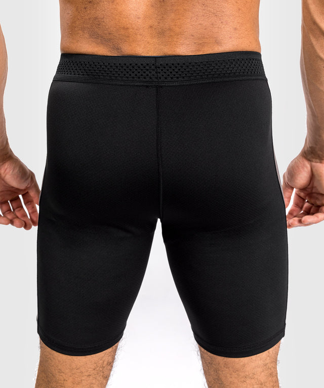 Calções de compressão Venum Attack – Preto/Cinzento
