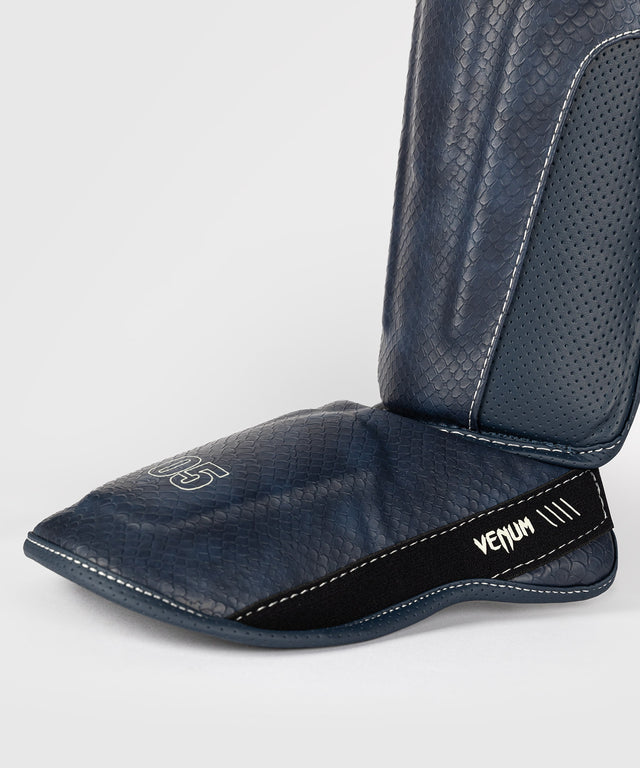 Espinilleras Venum Impact Evo Scales – Azul Marino