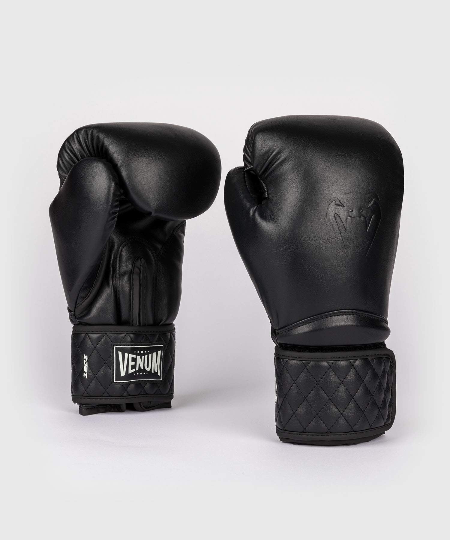 Luvas de boxe Venum Impact Classic – Preto