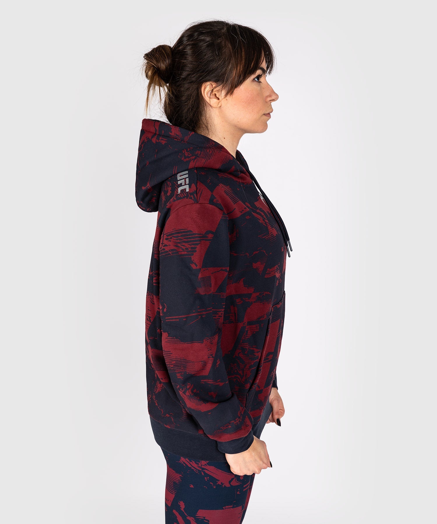 Sudadera con capucha Venum UFC Zenith para mujer – Azul marino/Burdeos/Plata