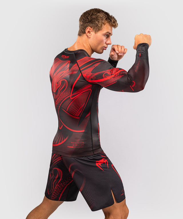 Rashguard Venum Crimson Viper 2.0 Mangas Largas – Negro/Rojo