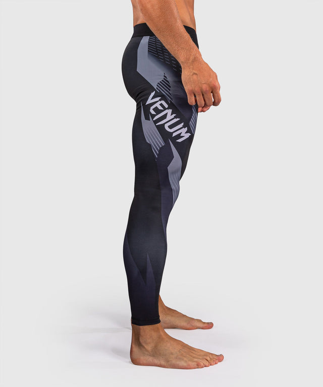Venum Compression Shorts No-Gi 6.0 – Black/White