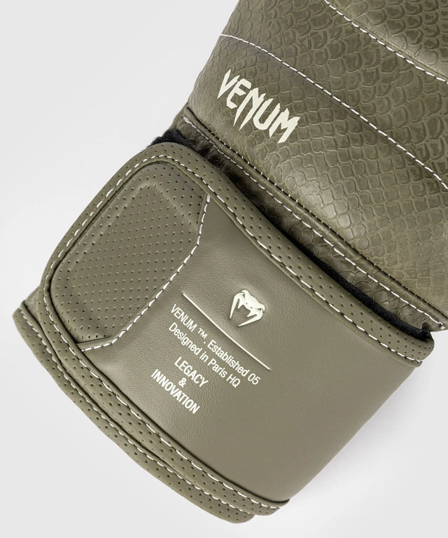 Venum Impact Evo Scales Boxningshandskar – Armé-grön