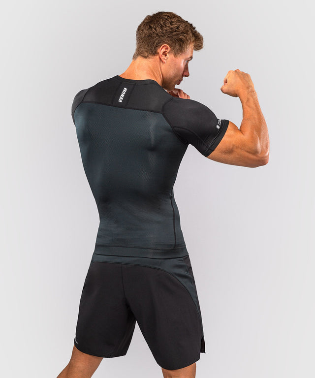 Venum Rashguard G-Fit Scale Kortärmad - Svart
