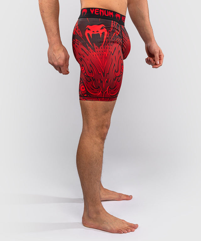 Shorts de compression Venum Wolf Atak – Noir/Rouge