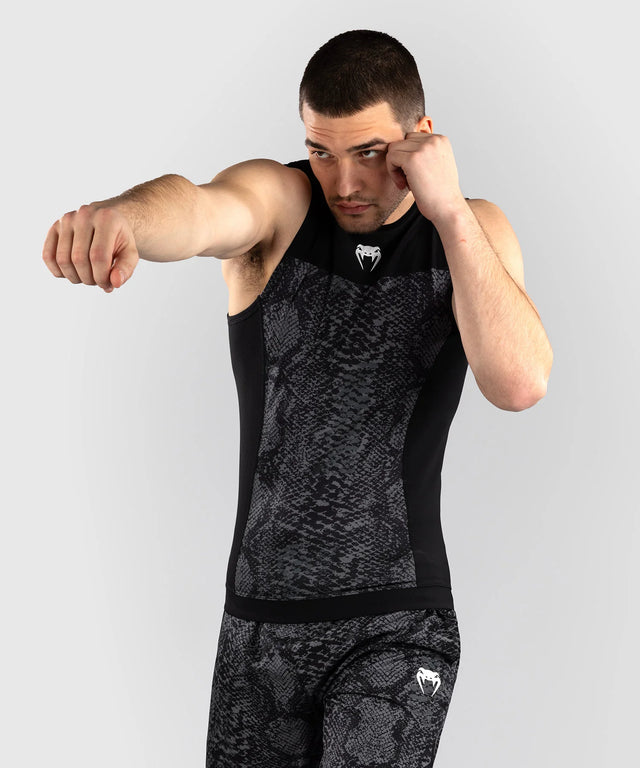Rashguard Venum G-Fit Scales senza maniche – Nero/Grigio