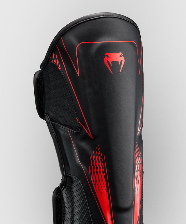 Venum Scheenbeschermers Amazonia Reborn - Zwart/Rood