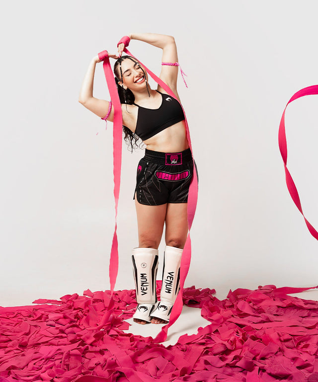 Pantaloni scurți Muay Thai Venum x Dua – Negru/Roz Fucsia