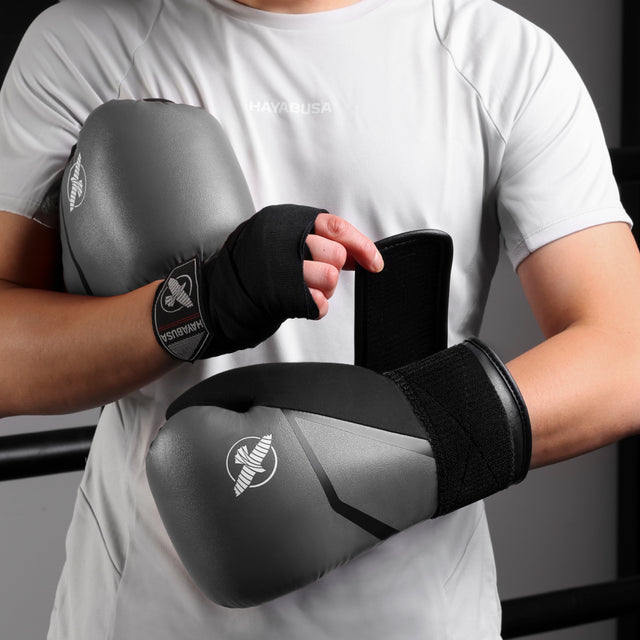 Boxerské rukavice Hayabusa E1 – Šedé/Černé