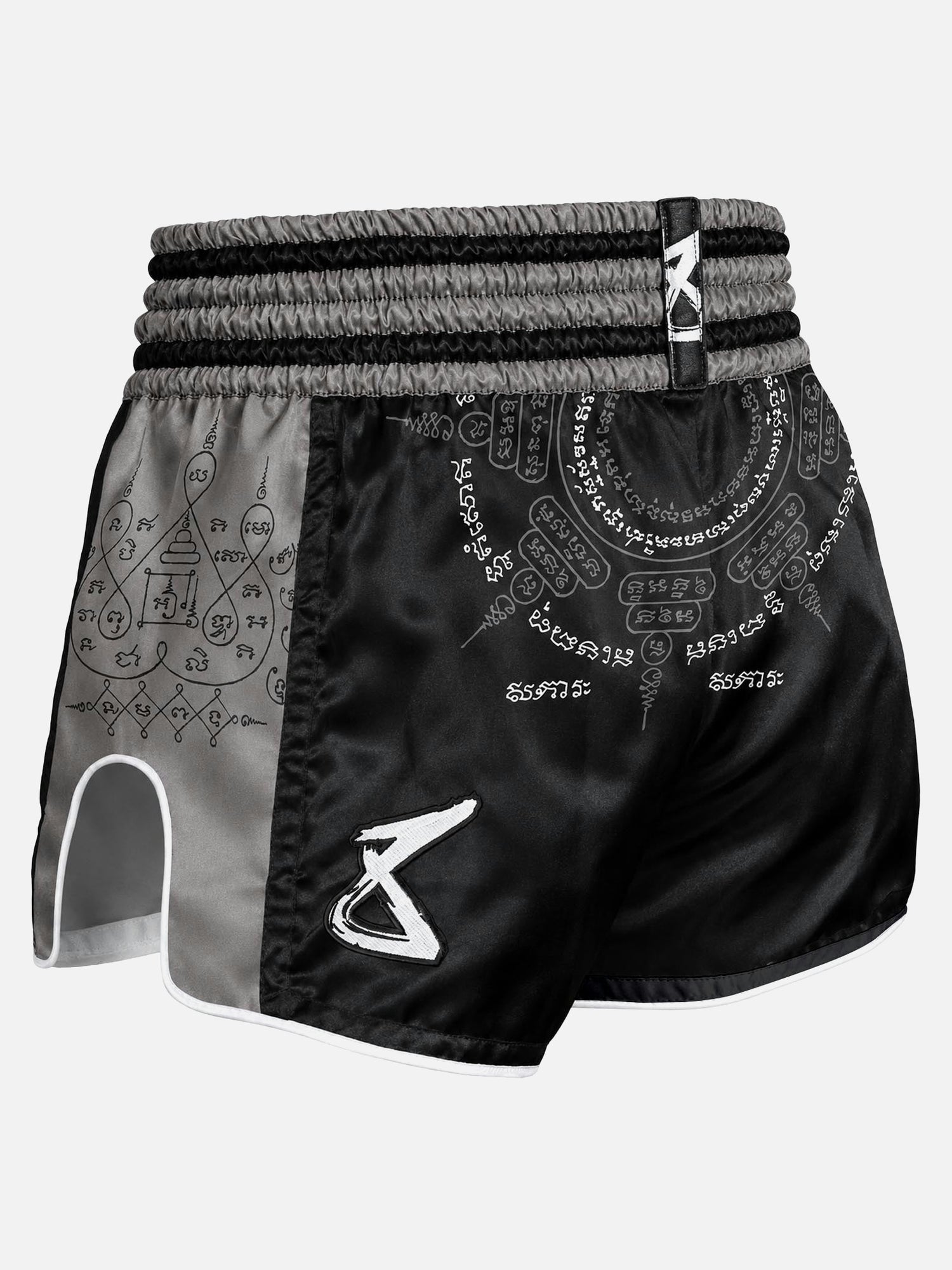 8 WEAPONS Muay Thai-shorts 8 Ways Yant 2.0 – Svart