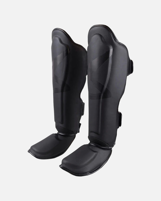 8 WEAPONS Skinnebensbeskyttere BIG 8 Premium - Sort