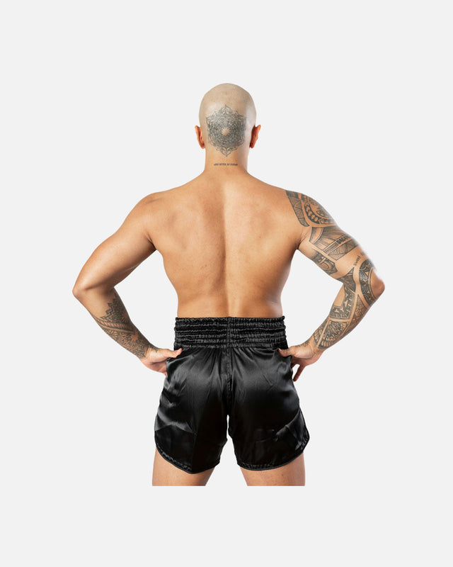 8 WEAPONS Muay Thai Shorts Strike – Black/Gold