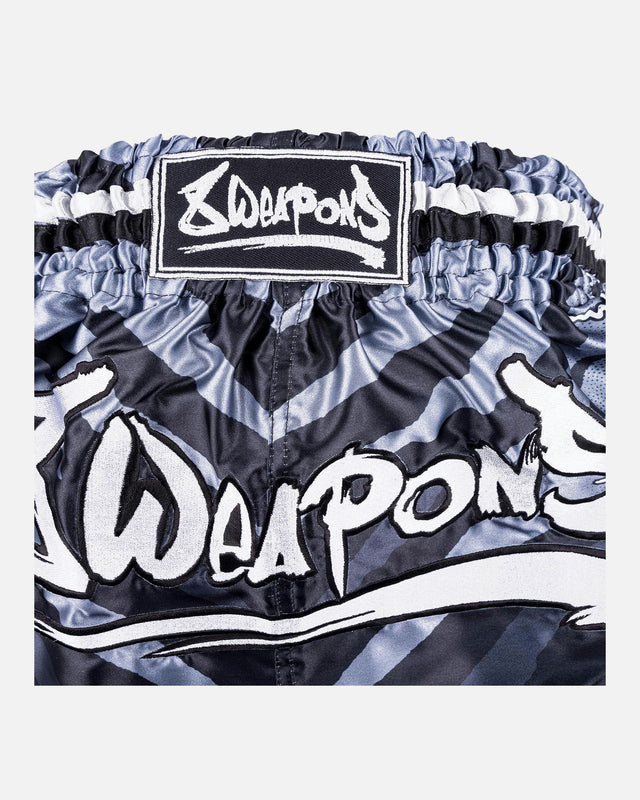 Pantalones de Muay Thai 8 WEAPONS 8 Ways Yant – Negro/Plata