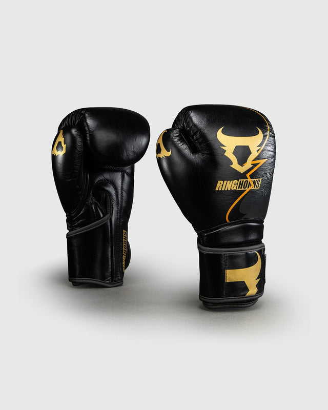 Guantes de boxeo Ringhorns Charger by Venum – Negro/Oro